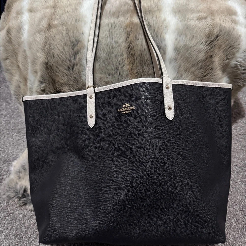 Coach Reversible City Tote in black and chalk white